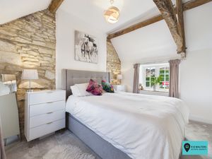 Bedroom- click for photo gallery
